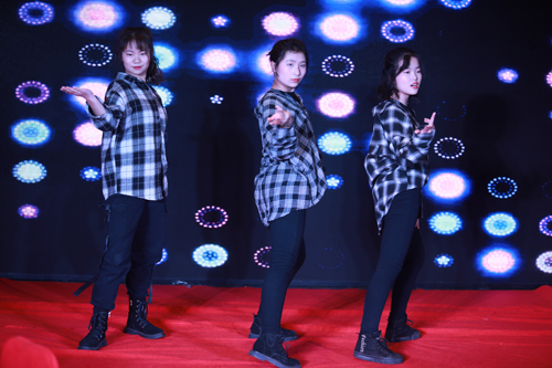 大禹漢光2018年“同心同行，共創(chuàng)未來”主題年會(huì)圓滿成功