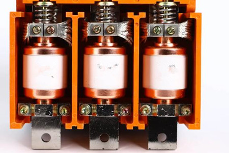 高壓真空開關(guān)管出現(xiàn)黃斑，這幾點原因需掌握！