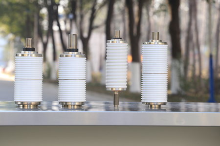 真空開關(guān)管結(jié)構(gòu)及工藝有怎樣的特點和優(yōu)勢？